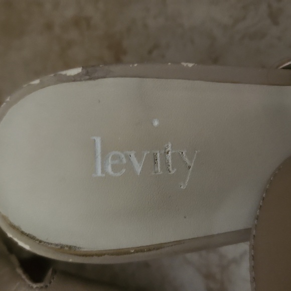 Heels - Picture 2 of 4